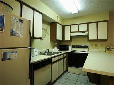 фото отеля Meyer Real Estate Vacation Rental Seaside Beach & Racquet Orange Beach