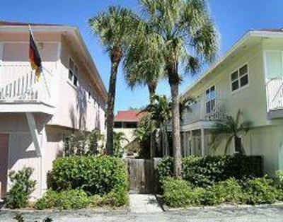 фото отеля Palm Terrace Apartments