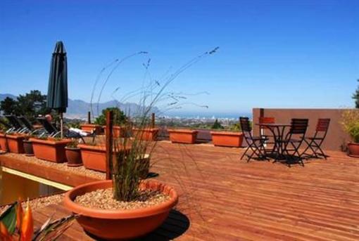 фото отеля Big 6 Guesthouse Somerset West
