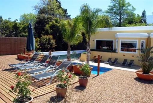 фото отеля Big 6 Guesthouse Somerset West