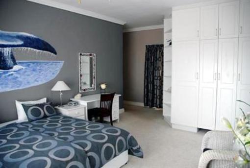 фото отеля Big 6 Guesthouse Somerset West