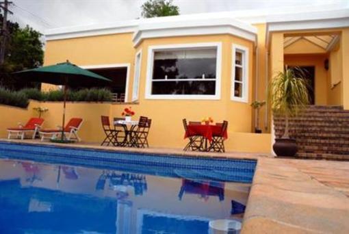 фото отеля Big 6 Guesthouse Somerset West