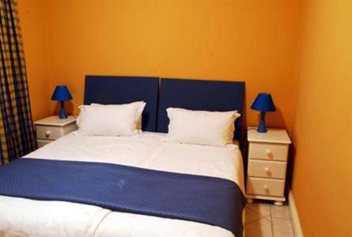 фото отеля Big 6 Guesthouse Somerset West