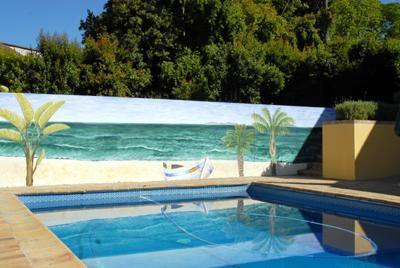 фото отеля Big 6 Guesthouse Somerset West