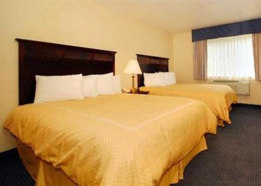 фото отеля Comfort Suites Lake Geneva