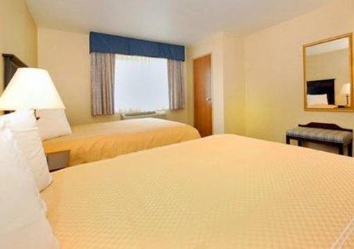 фото отеля Comfort Suites Lake Geneva