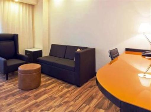 фото отеля Hampton Inn Vadodara-Alkapuri