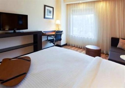 фото отеля Hampton Inn Vadodara-Alkapuri