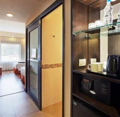 фото отеля Hampton Inn Vadodara-Alkapuri