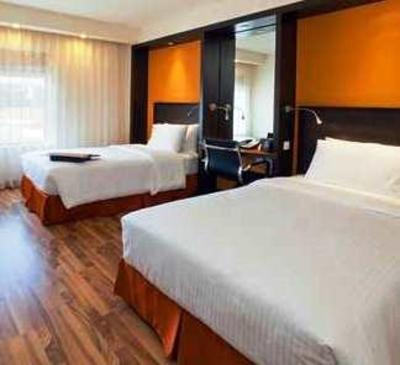 фото отеля Hampton Inn Vadodara-Alkapuri