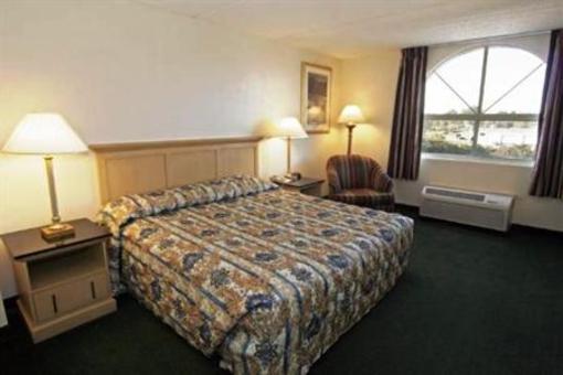 фото отеля Studios and Suites 4 Less