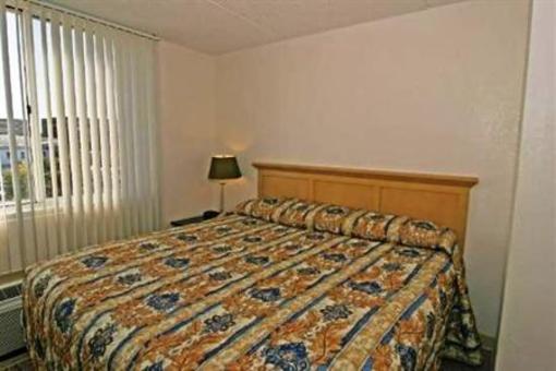 фото отеля Studios and Suites 4 Less