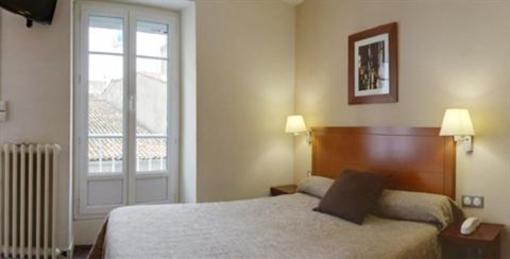фото отеля Hotel De Bordeaux La Rochelle