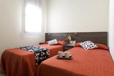 фото отеля Barcelona4Seasons Fira Apartments