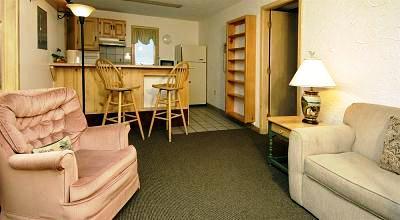 фото отеля Wrens Nest Village Inn