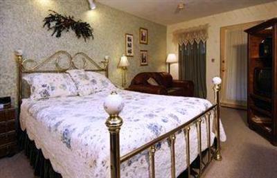 фото отеля Wrens Nest Village Inn