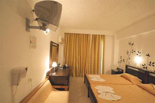 фото отеля Niriides Beach Hotel
