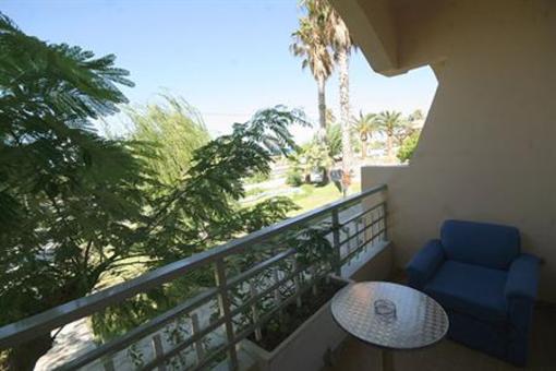 фото отеля Niriides Beach Hotel
