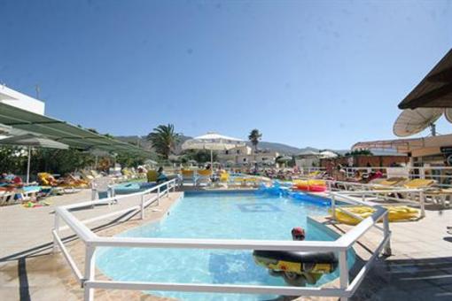 фото отеля Niriides Beach Hotel