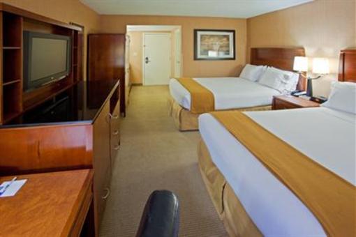 фото отеля Holiday Inn Express Fairfax-Arlington Boulevard