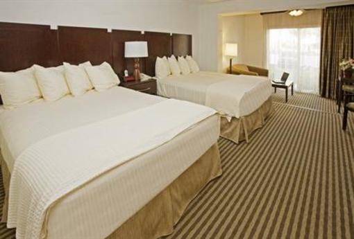 фото отеля Best Western Plus on the Bay Inn & Marina