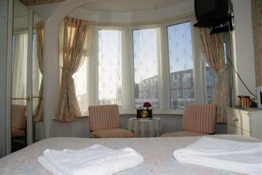 фото отеля Elmfield Hotel