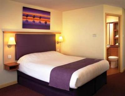 фото отеля Premier Inn Gatwick Airport Central Crawley