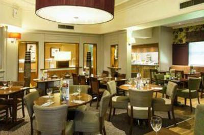 фото отеля Premier Inn Gatwick Airport Central Crawley