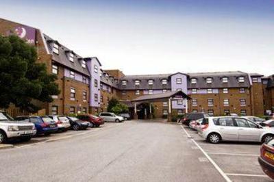 фото отеля Premier Inn Gatwick Airport Central Crawley