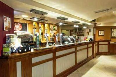 фото отеля Premier Inn Gatwick Airport Central Crawley