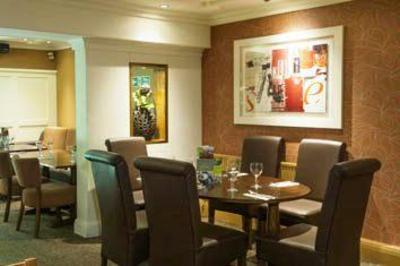 фото отеля Premier Inn Gatwick Airport Central Crawley