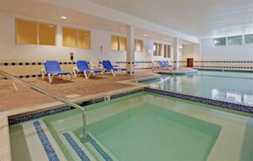 фото отеля Candlewood Suites West Springfield