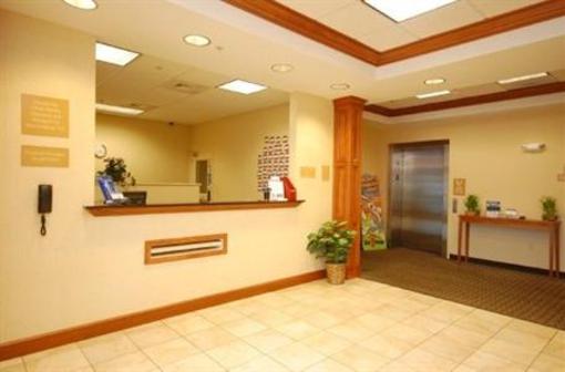 фото отеля Candlewood Suites West Springfield