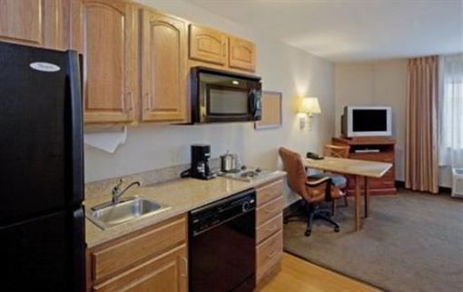 фото отеля Candlewood Suites West Springfield