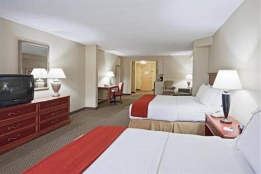 фото отеля Holiday Inn Express Hotel & Suites Fort Wayne