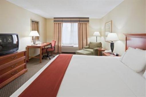 фото отеля Holiday Inn Express Hotel & Suites Fort Wayne