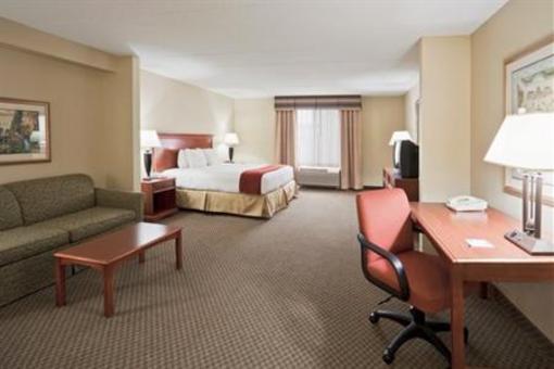 фото отеля Holiday Inn Express Hotel & Suites Fort Wayne