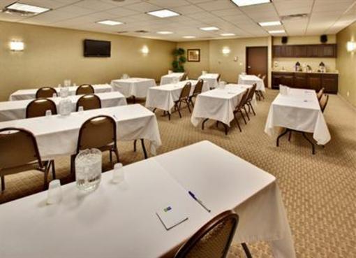 фото отеля Holiday Inn Express Hotel & Suites Council Bluffs