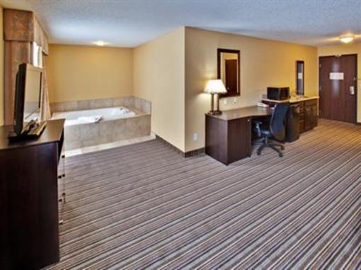 фото отеля Holiday Inn Express Hotel & Suites Council Bluffs