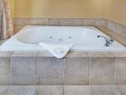 фото отеля Holiday Inn Express Hotel & Suites Council Bluffs
