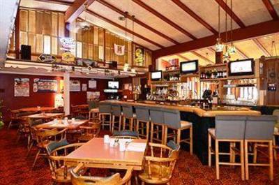 фото отеля Days Inn & Suites Rhinelander