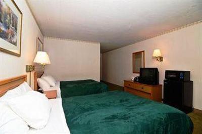 фото отеля Days Inn & Suites Rhinelander