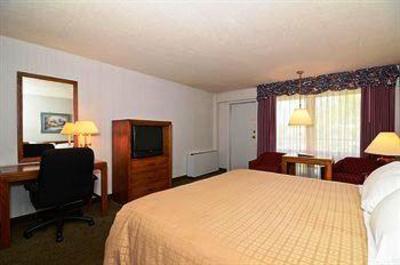 фото отеля Days Inn & Suites Rhinelander
