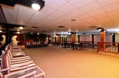 фото отеля Days Inn & Suites Rhinelander