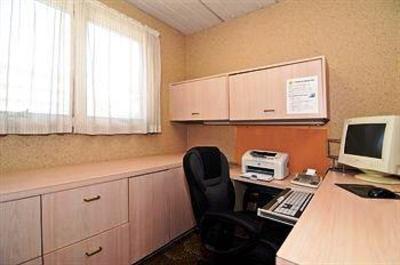фото отеля Days Inn & Suites Rhinelander