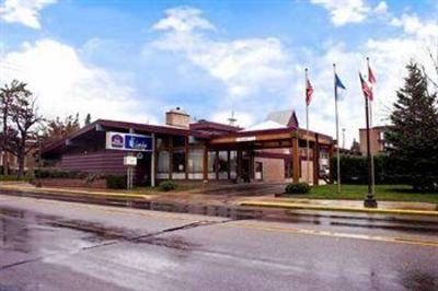 фото отеля Days Inn & Suites Rhinelander