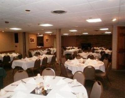 фото отеля Days Inn & Suites Rhinelander