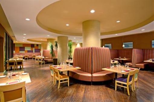 фото отеля Crowne Plaza Ventura Beach