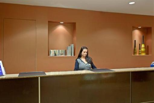 фото отеля Crowne Plaza Ventura Beach