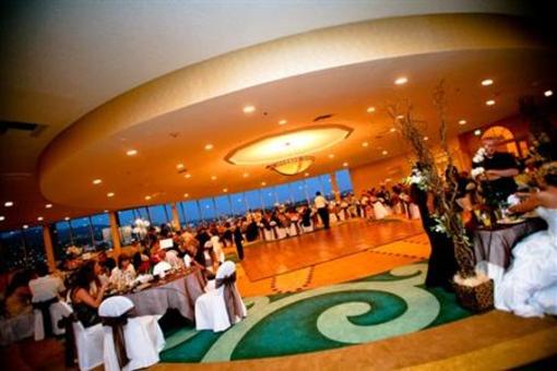 фото отеля Crowne Plaza Ventura Beach